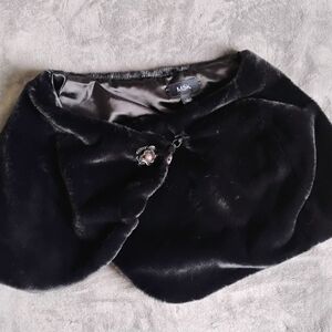 MSK Black Faux Fur Shawl